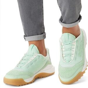 Sorel Women's ONA 718 Low Shoe 9.5